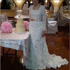 Lace wedding dress long sleeve